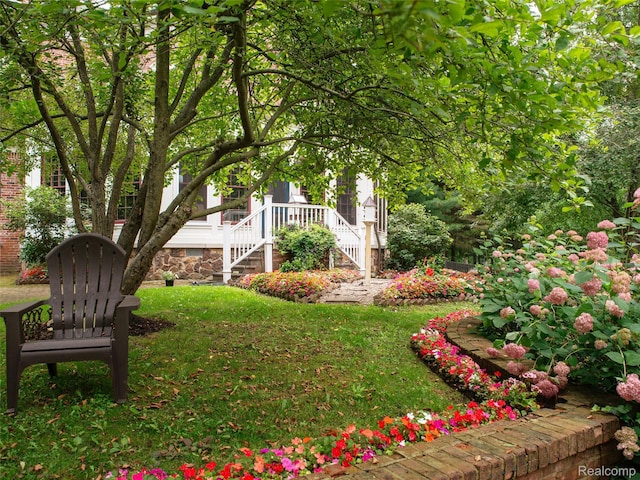 6230 Winkler Mill Rd, Rochester Hills, MI 48306 - view of green lawn with stairs