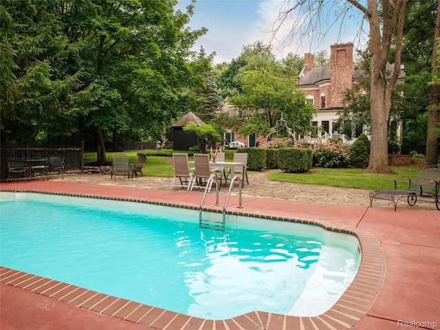 6230 Winkler Mill Rd, Rochester Hills, MI 48306 - swimming pool with a patio