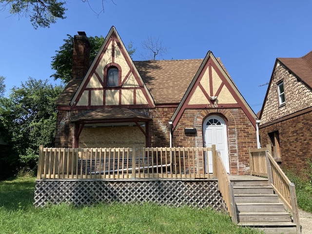 view of front of home featuring a porch