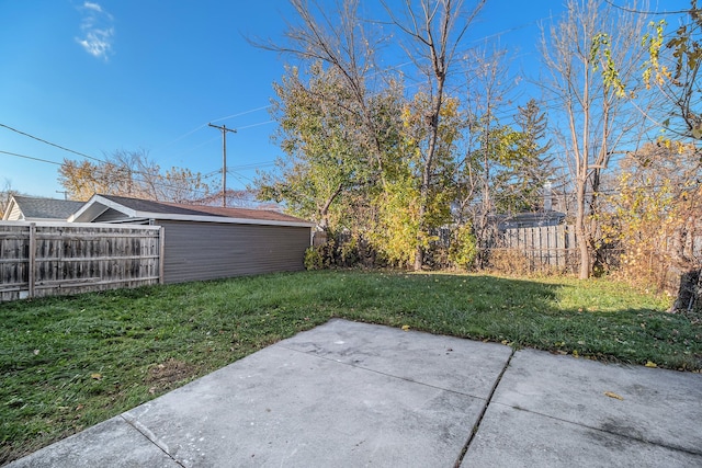 view of yard with a patio