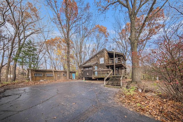 view of front of property