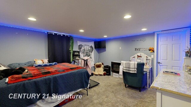 527 Leland St, Flushing, MI 48433 - bedroom with recessed lighting and light carpet
