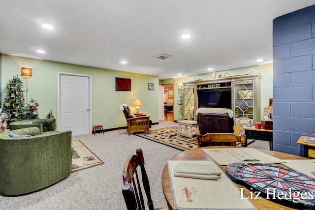 living room with carpet flooring