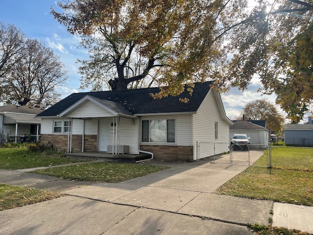 view of front of house with a front lawn