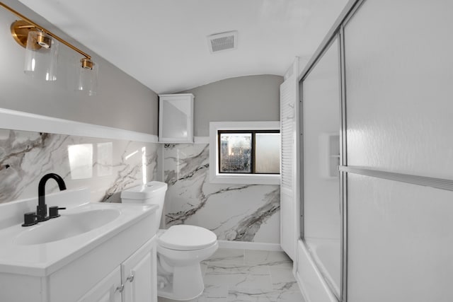 full bathroom with toilet, vanity, vaulted ceiling, and bath / shower combo with glass door