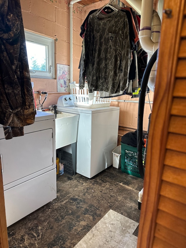 laundry room featuring washer and dryer