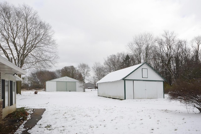 exterior space featuring an outdoor structure