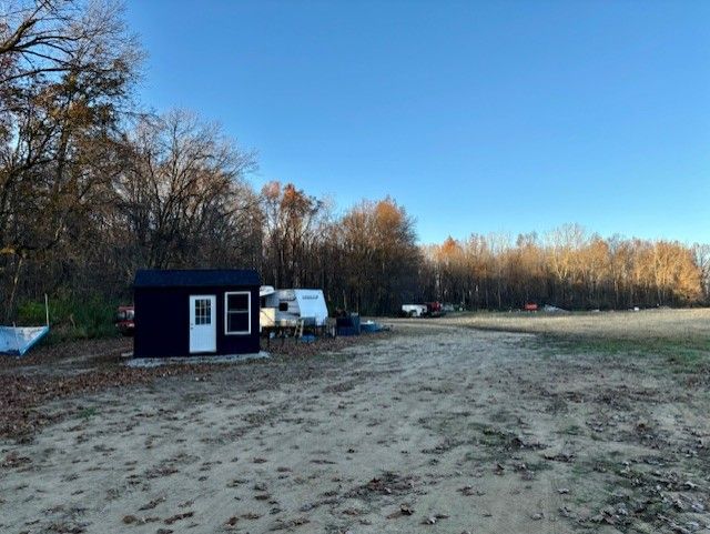14235 Wanty Rd, Milan, MI 48160