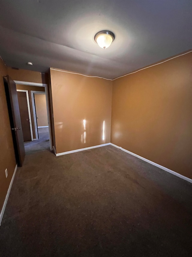 empty room with carpet