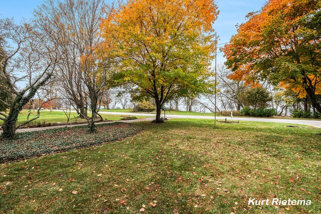 3205 Lakeshore Dr, Saint Joseph, MI 49085 - view of green lawn
