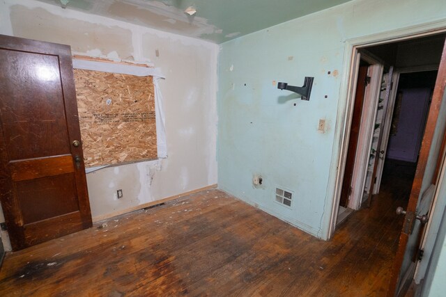 16226 Mark Twain St, Detroit, MI 48235 - empty room with hardwood / wood-style floors and baseboards