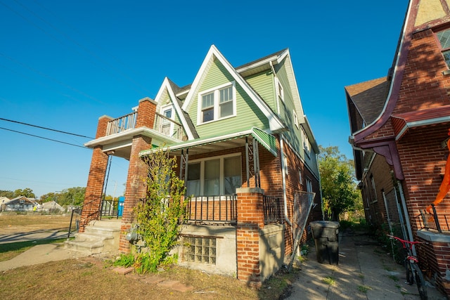 view of front facade with a porch