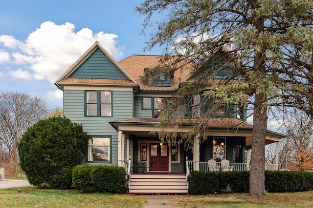 craftsman inspired home featuring a porch