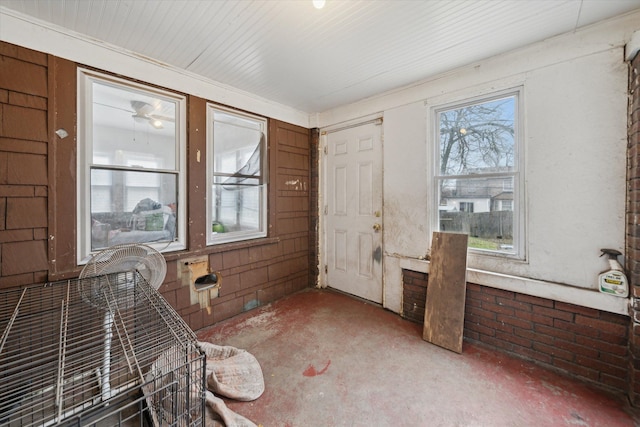 sunroom / solarium with a healthy amount of sunlight