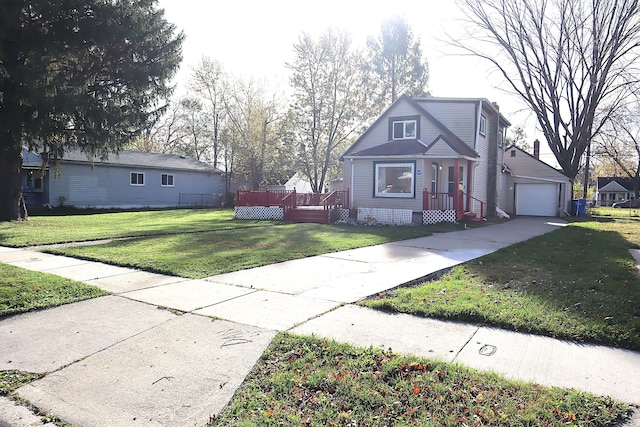 view of front of home featuring a front yard