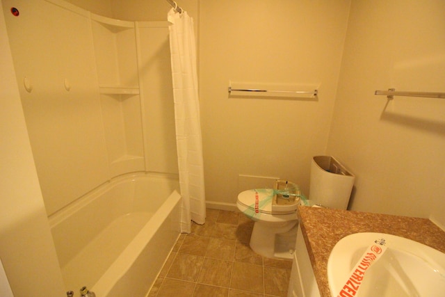 16117 Jackson St, Taylor, MI 48180 - full bath with vanity, toilet, shower / tub combo with curtain, tile patterned flooring, and baseboards