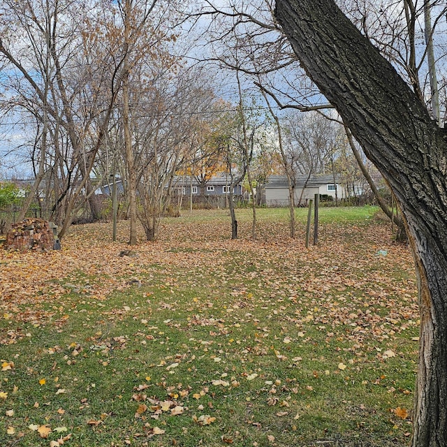 1453 S Merriman Rd, Westland, MI 48186 - view of yard
