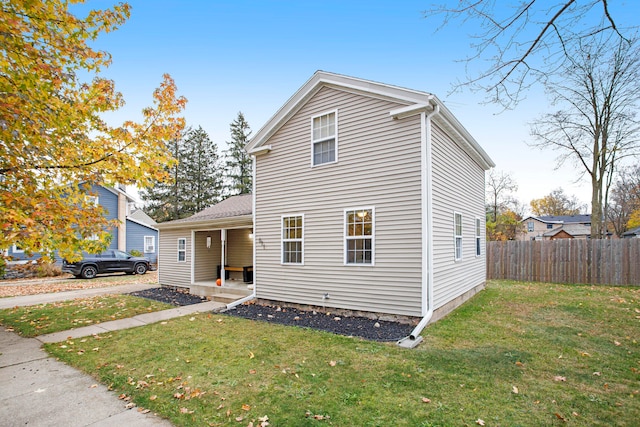 view of front of house with a front lawn