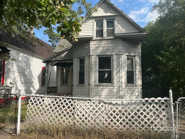 5014 Townsend St, Detroit, MI 48213 - view of front of property with a gate