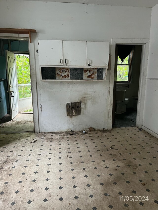 5014 Townsend St, Detroit, MI 48213 - view of unfurnished living room