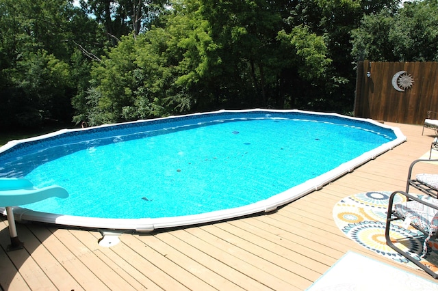 view of swimming pool