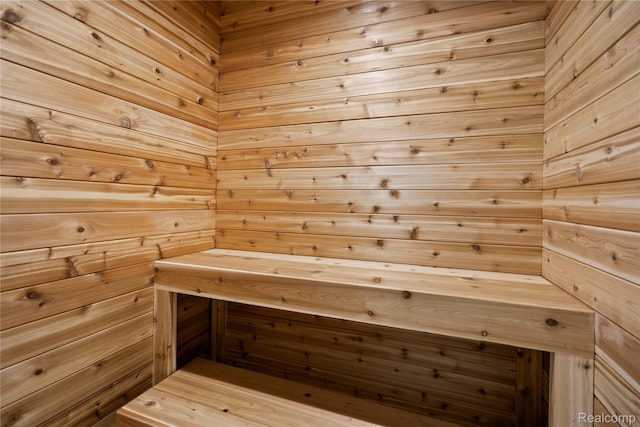 2182 Buckingham Ave, Birmingham, MI 48009 - relaxing sauna with wooden walls
