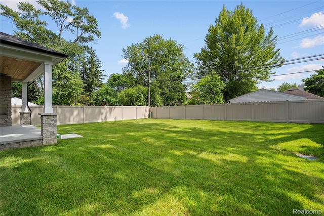 2182 Buckingham Ave, Birmingham, MI 48009 - view of yard
