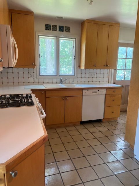 120 Westchester Way, Birmingham, MI 48009 - photo 8