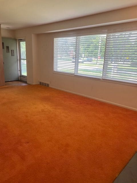 empty room with carpet