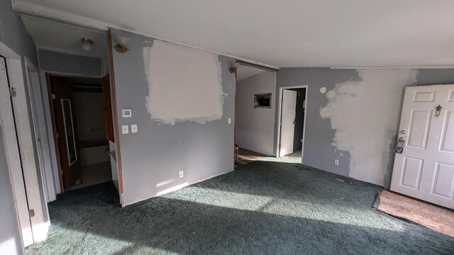 6259 N Custer Rd, Michigan, MI 49411 - empty room featuring carpet floors