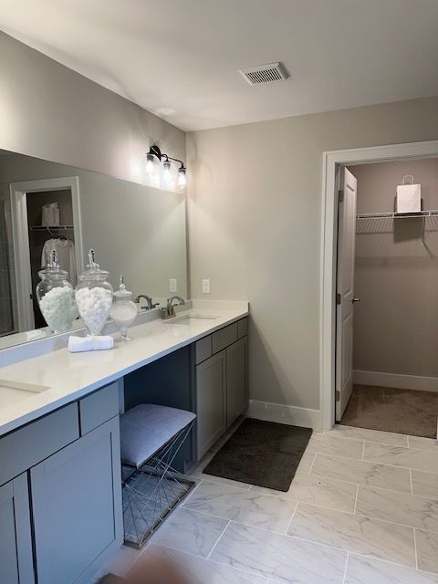 bathroom with vanity