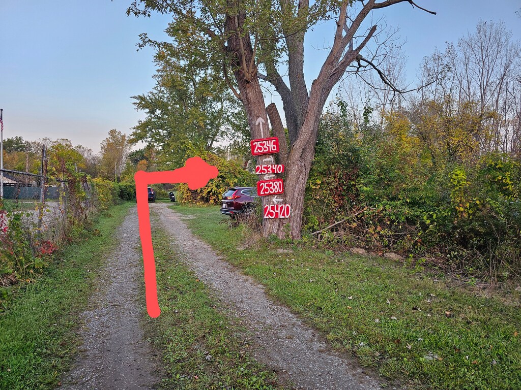 25340 Telegraph Rd, Flat Rock, MI 48134