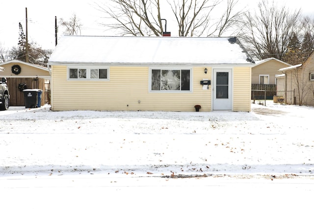 view of front of house