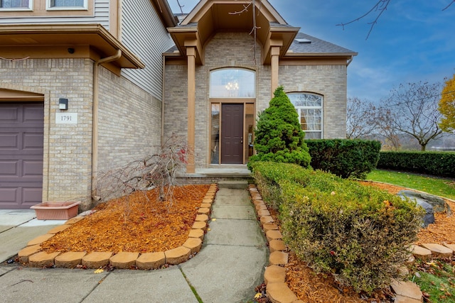 property entrance featuring a garage