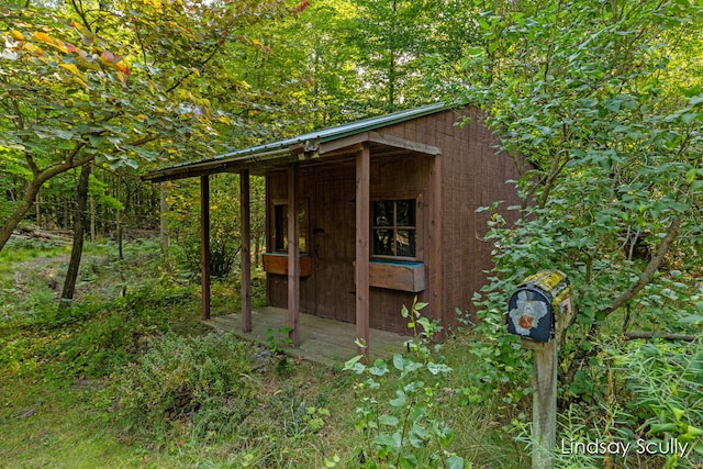 view of outbuilding