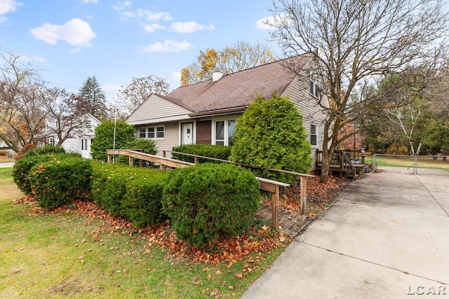 view of front of property