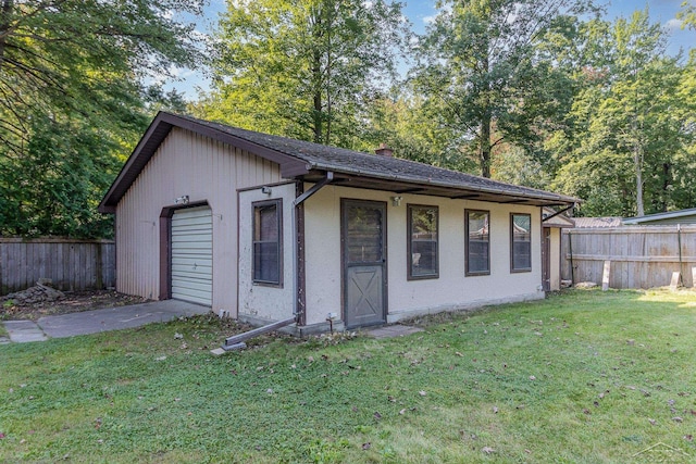 exterior space featuring a lawn