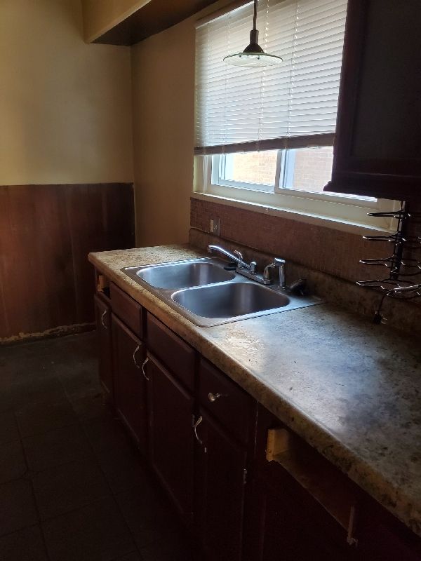 17366 Monica St, Detroit, MI 48221 - kitchen with a sink