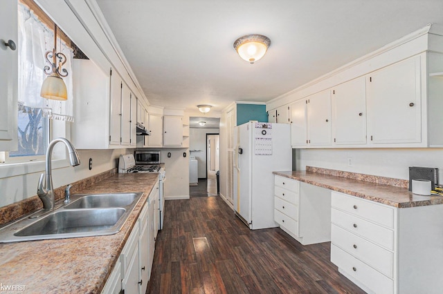 470 Michelson Rd, Houghton Lake, MI 48629 - kitchen featuring white appliances, a sink, dark wood finished floors, under cabinet range hood, and white cabinets