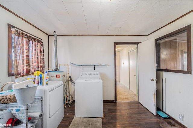 470 Michelson Rd, Houghton Lake, MI 48629 - laundry area featuring wood finished floors, washing machine and clothes dryer, and ornamental molding