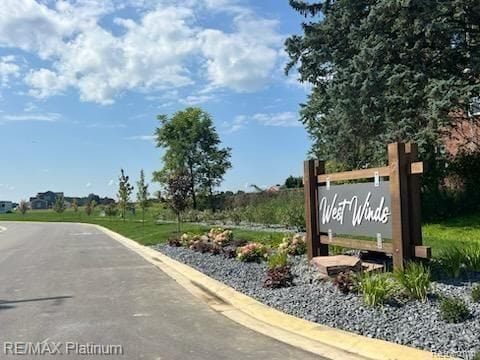 view of community / neighborhood sign