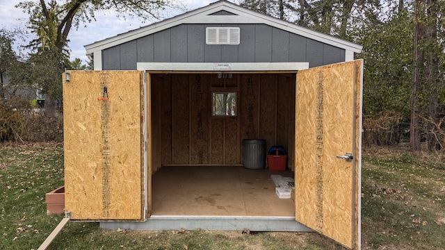 view of outbuilding