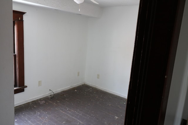 empty room with ceiling fan