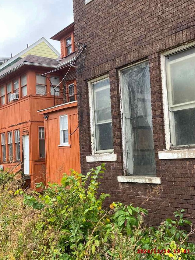 1129 Atkinson St, Detroit, MI 48202 - photo 9