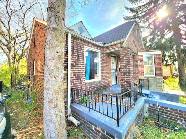 view of front of house featuring a porch