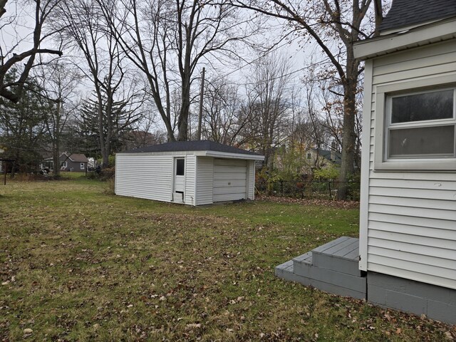 25438 4th St, Grosse Ile, MI 48138 - view of yard