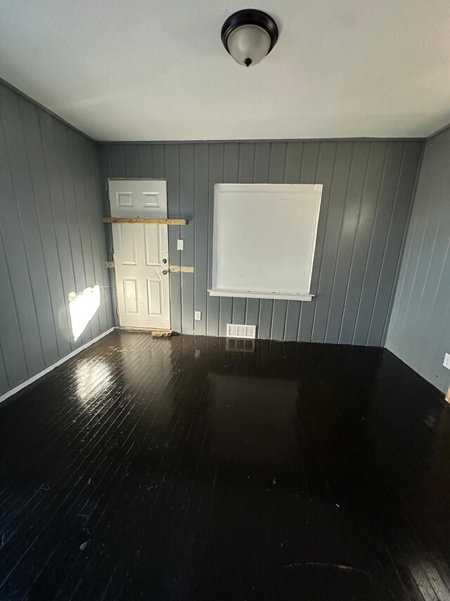 10444 Wayburn St, Detroit, MI 48224 - empty room with hardwood / wood-style flooring