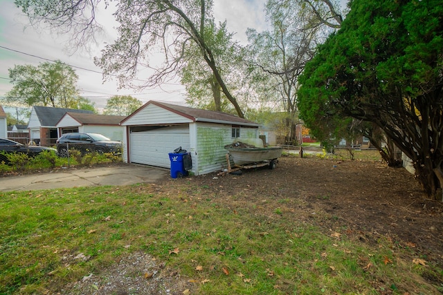 exterior space featuring a lawn