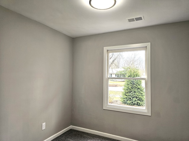 empty room featuring carpet