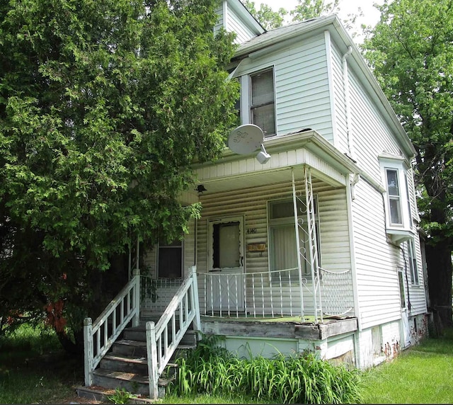 view of front of property with covered porch